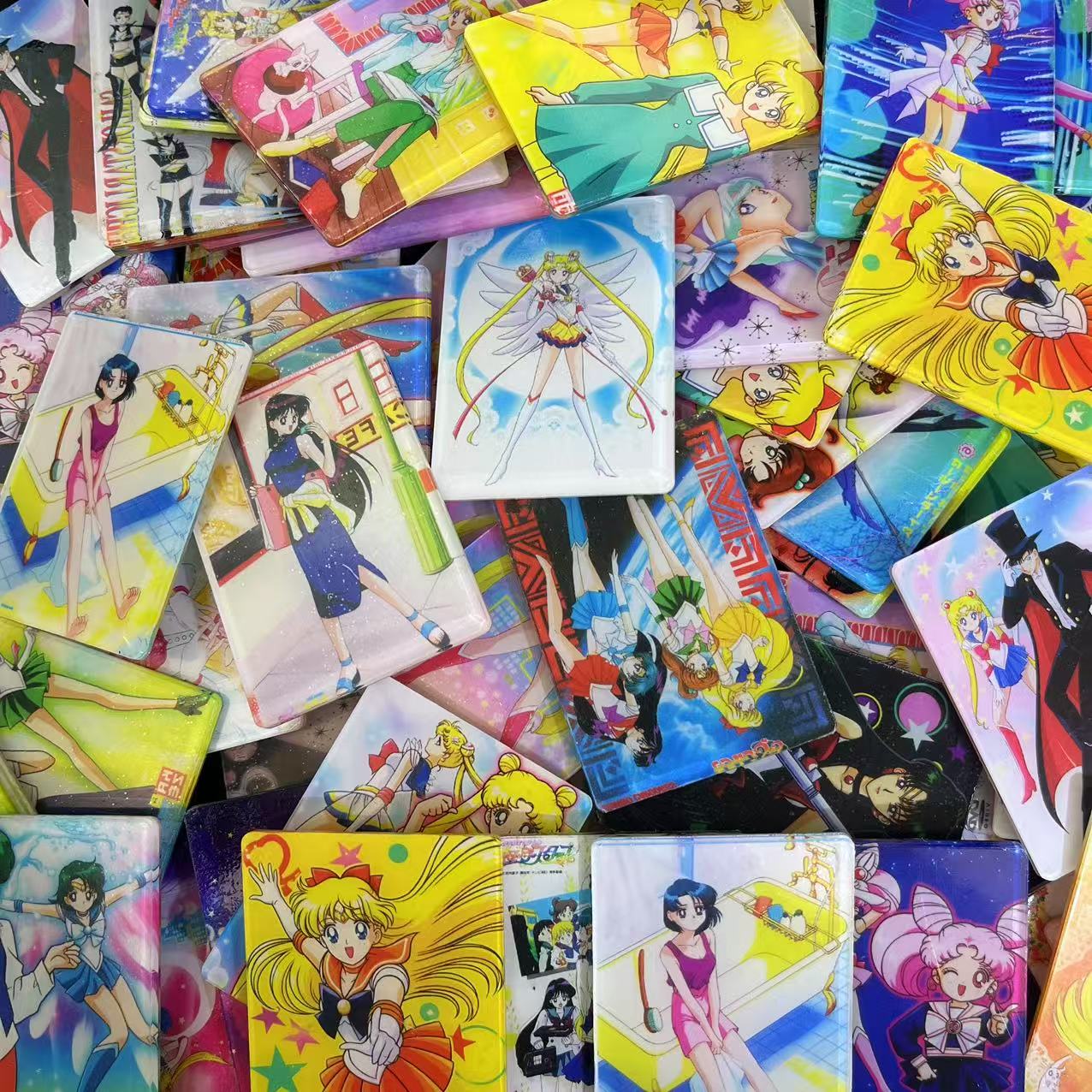 Sailor moon 4&6cm,1.0 -Acrylic chips