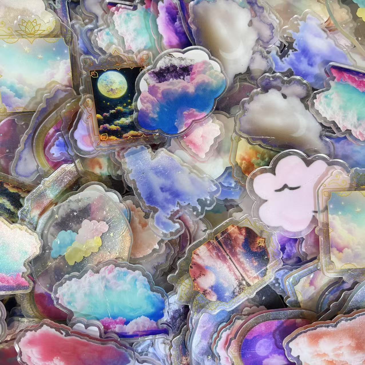 Dream clouds 6cm -Acrylic chips