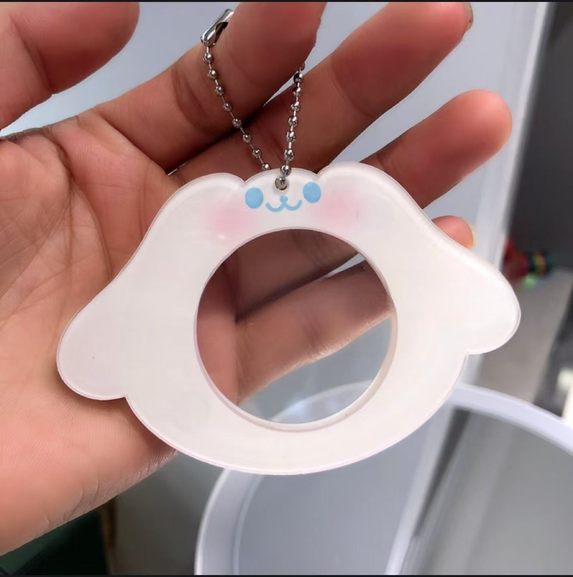 Magnentical shaker keychain