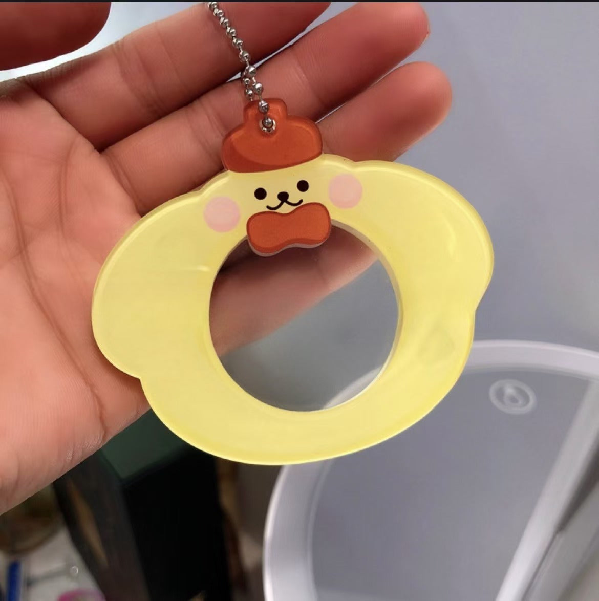Magnentical shaker keychain